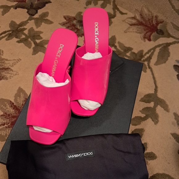 Shoes - Picture 2 of 14